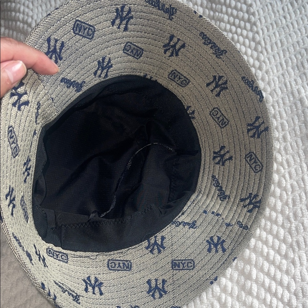 Source Unknown Tan and Blue Patterned Bucket Hat - image 5